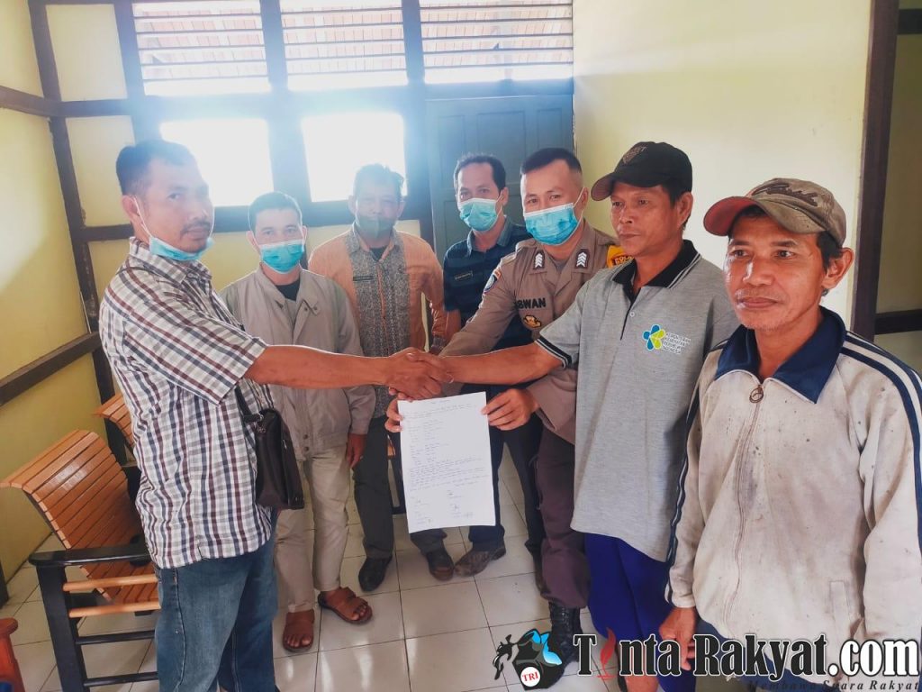 Bhabinkamtibmas Polsek Ella Hilir Melaksanakan Problem Solving DI SMPN 3 Desa Nanga Kalan 2 IMG 20220115 WA0253