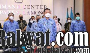 Foto Penganugerahan Swasti Saba Kabupaten/Kota Tahun 2021 dan Penghargaan Penerapan Prokes Bagi Tempat Pengelolaan Pangan yang diselenggarakan Kemenkes RI secara daring di Ruang Command Center Pemkab Lamongan