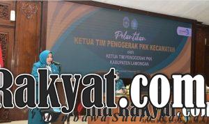 Penyampaian Sambutan kepada Ketua TP PKK Kecamatan yang baru maupun yang sudah Purna Tugas