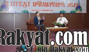 Pak Yes menjadi narasumber di acara talk show yang berfokus pada literasi budaya